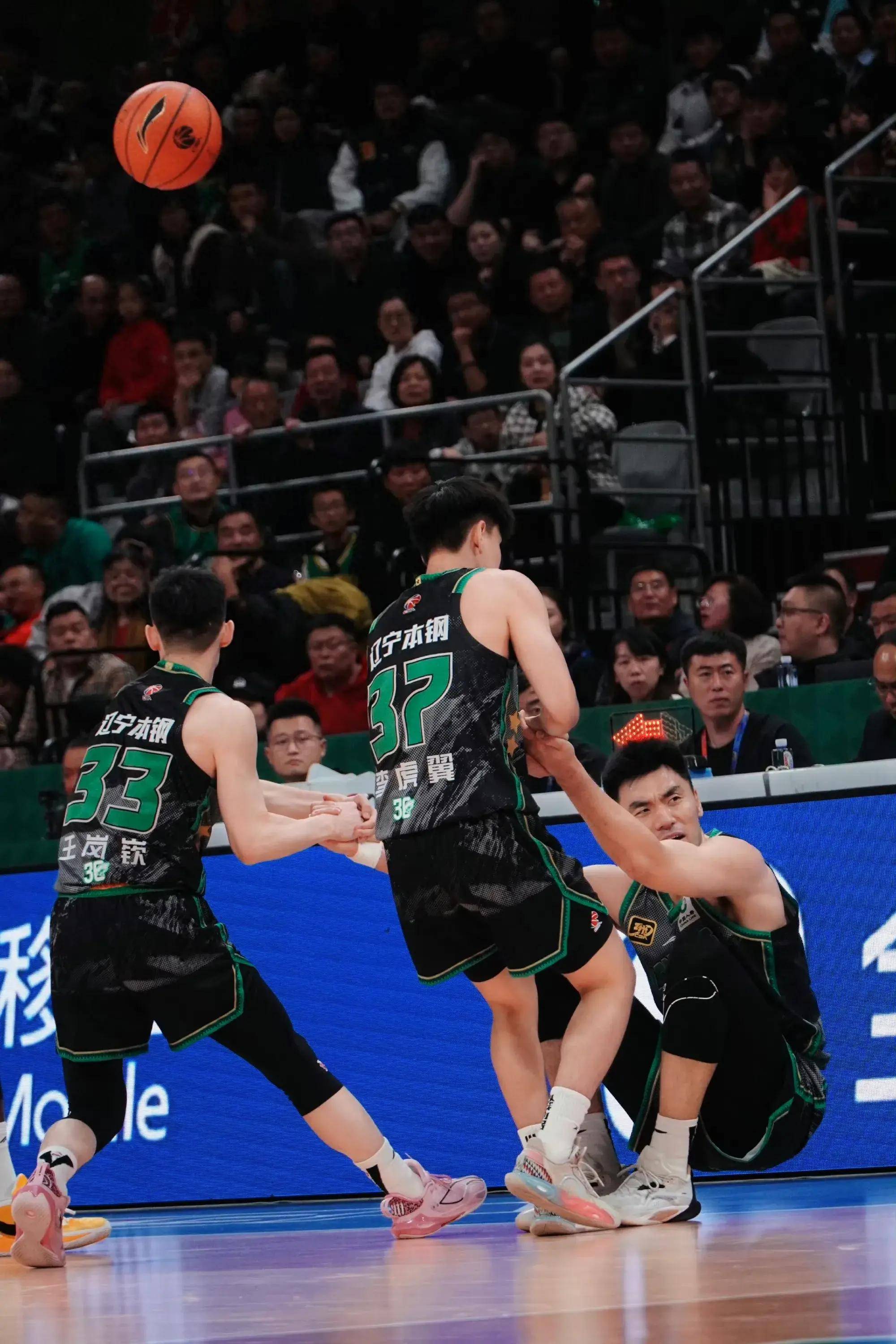 半岛体育登录入口-福建男篮不敌辽宁男篮，遭遇连败